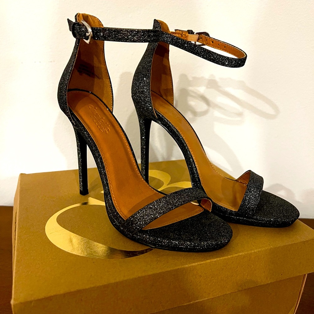 Charlotte Russe Dress shoes style Kourtney color Black Sparkle size 6